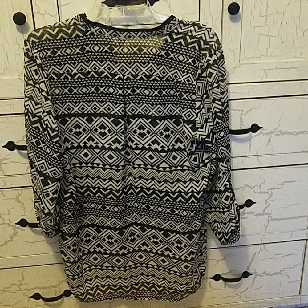 Aztec tunic - Picture 2 of 2